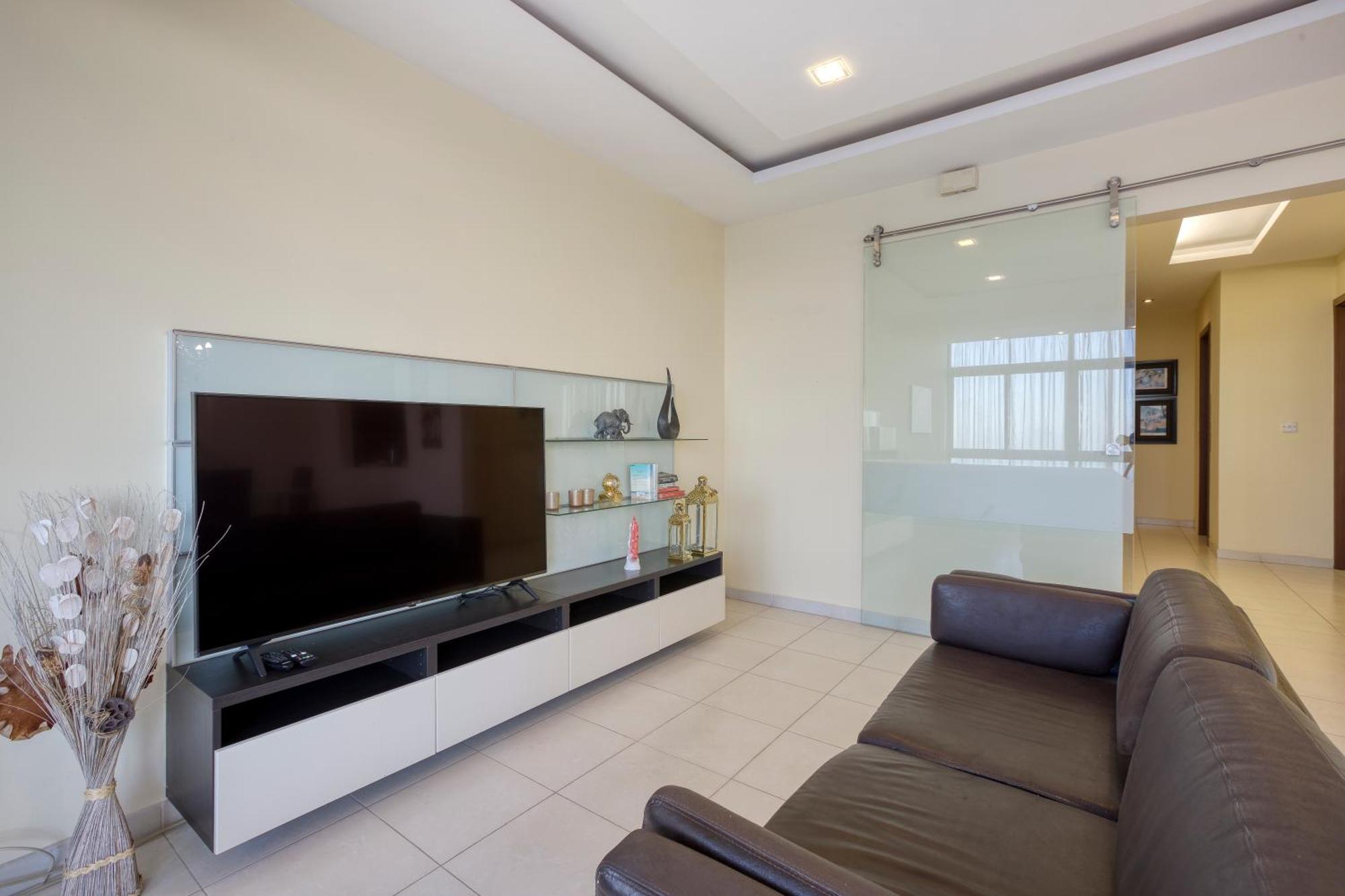 Seafront Sliema Apartment With Balcony & Sea Views By Jl 외부 사진