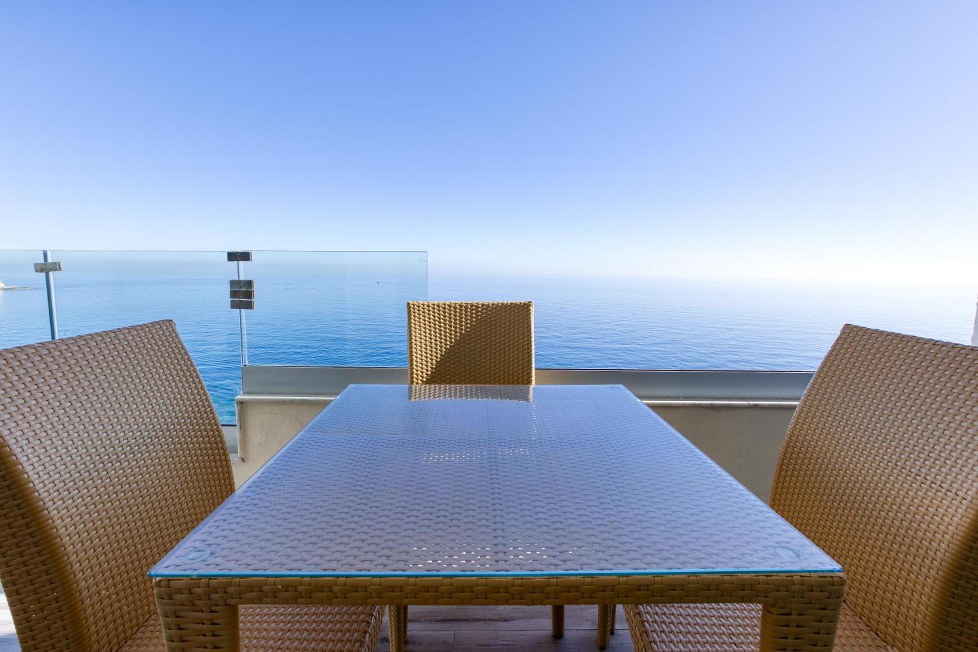 Seafront Sliema Apartment With Balcony & Sea Views By Jl 외부 사진