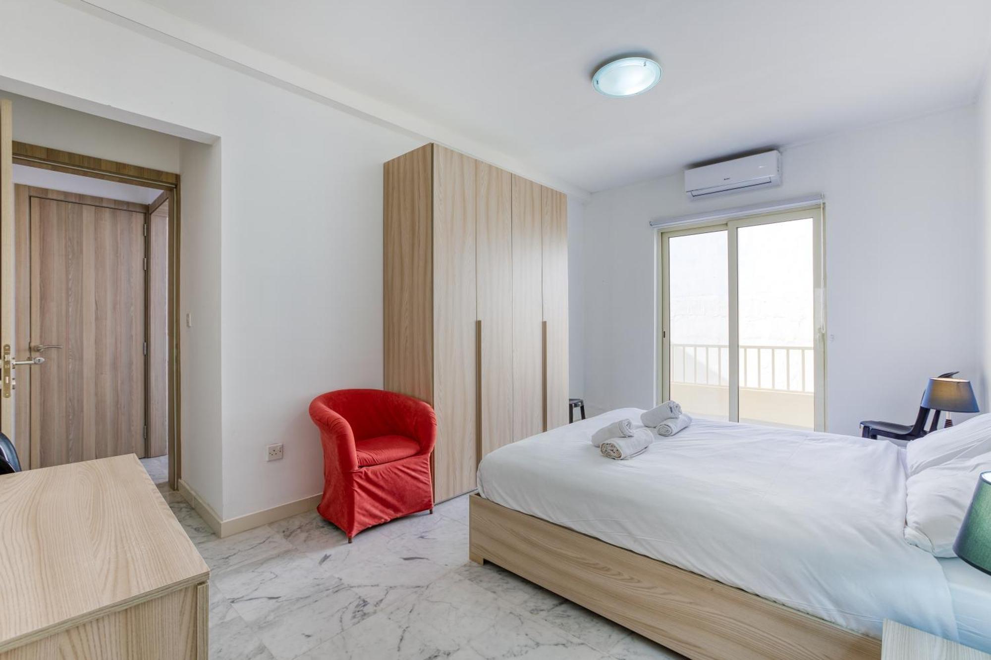 Seafront Sliema Apartment With Balcony & Sea Views By Jl 외부 사진
